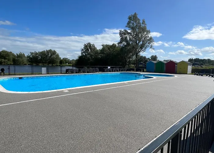 Cottontail Lodge - Hot Tub - Pet Friendly