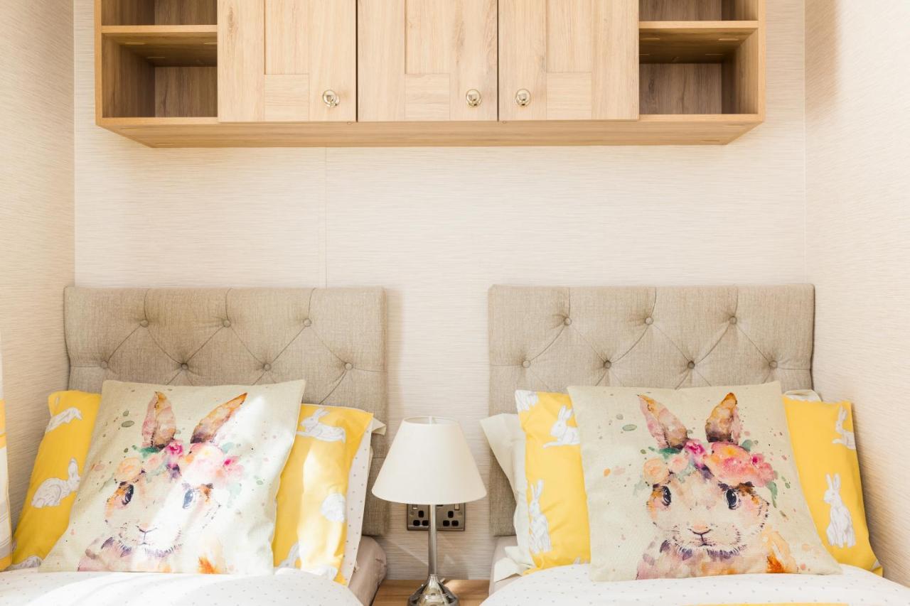Cottontail - Hot Tub - Pet Friendly Holiday home South Cerney