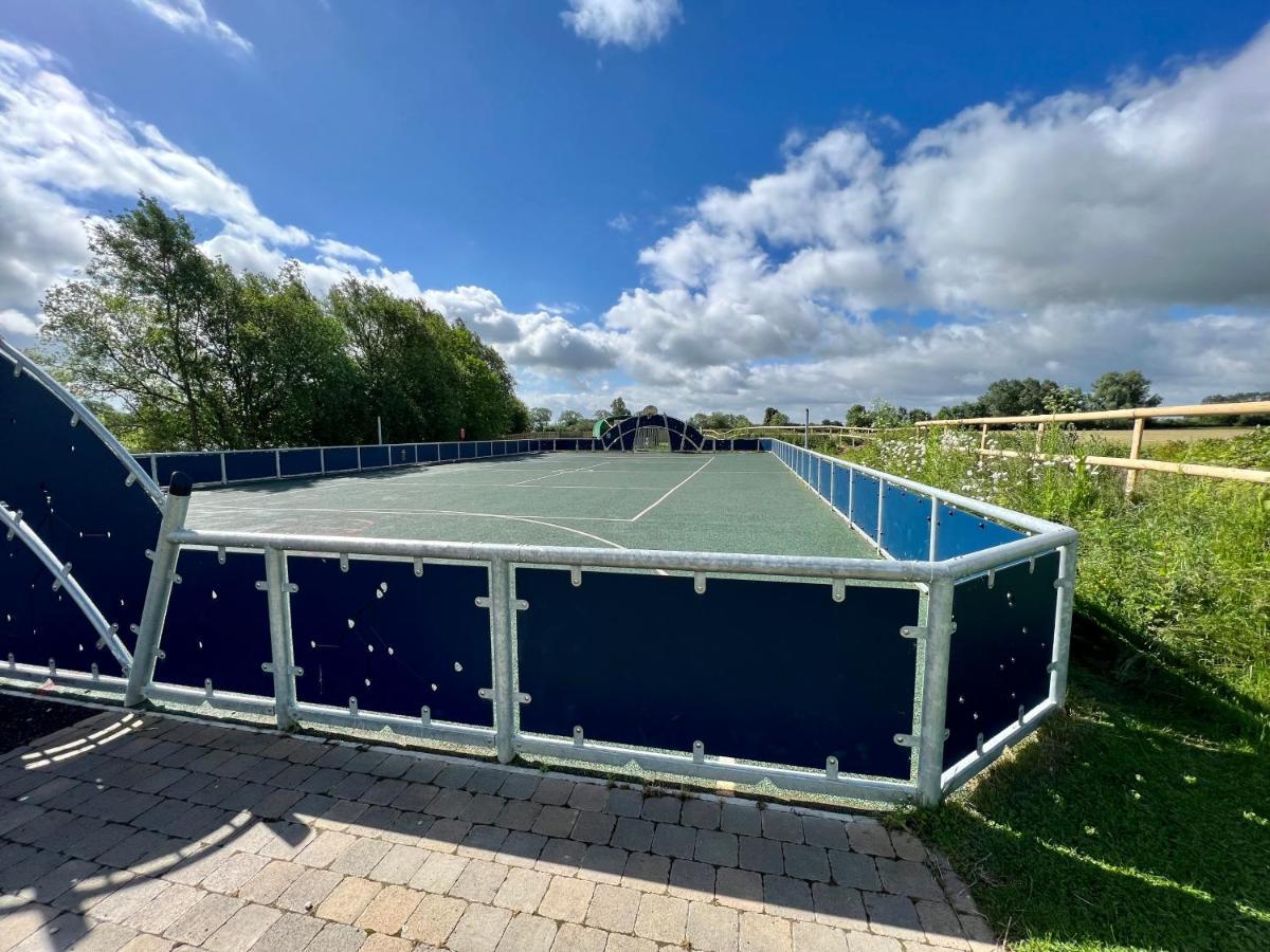 Cottontail - Hot Tub - Pet Friendly Holiday home South Cerney